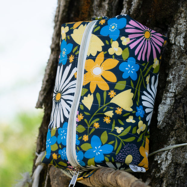 Beauty-case FIORI SU FONDO SCURO